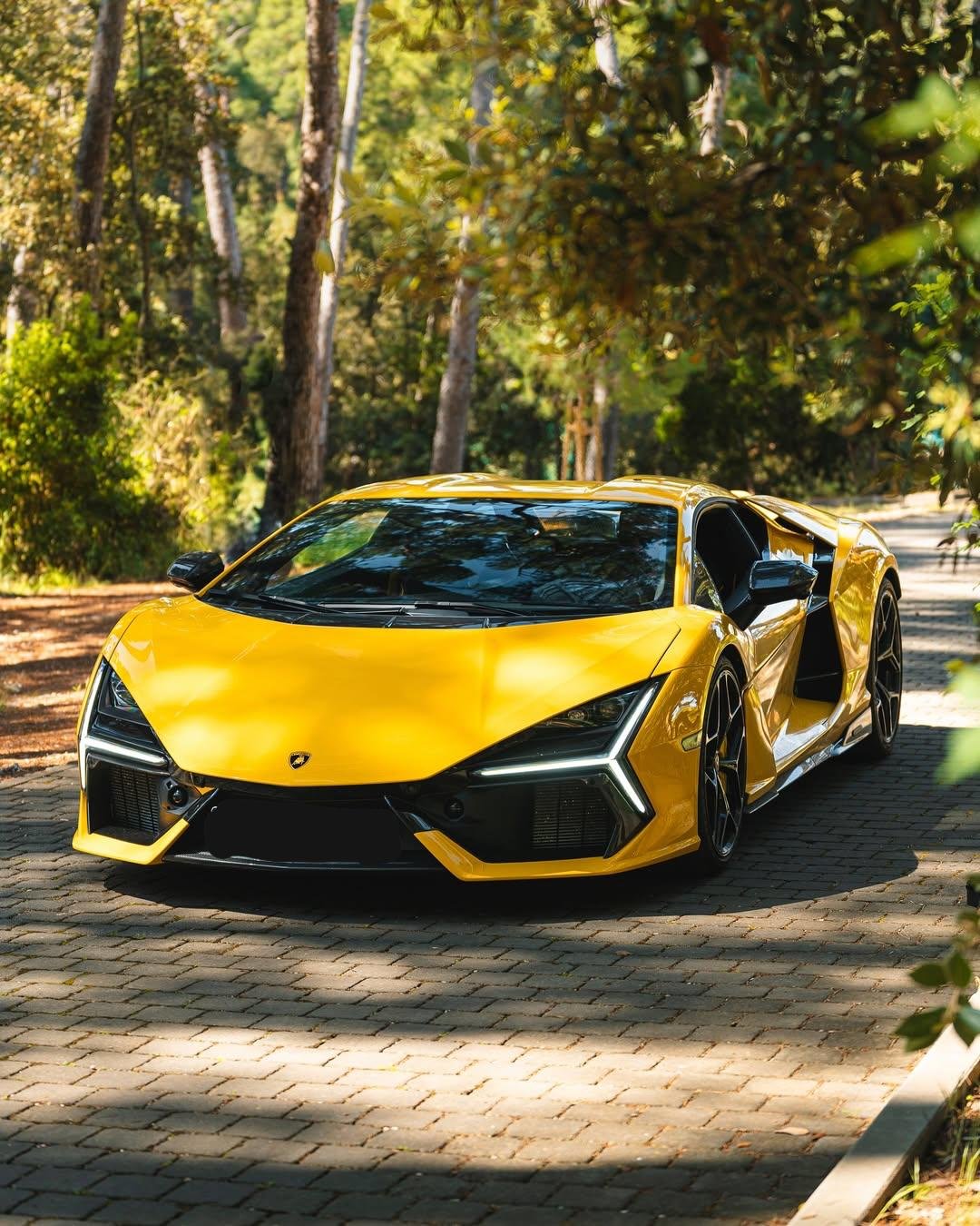 Lamborghini Revuelto